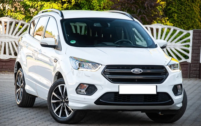 Ford Kuga cena 69990 przebieg: 93000, rok produkcji 2018 z Nowe Warpno małe 631